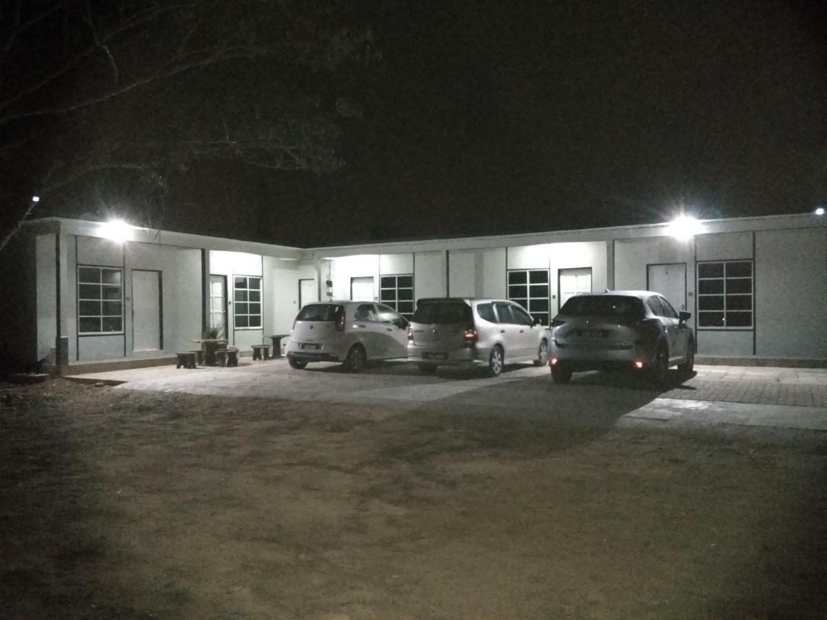 Aleesa Roomstay Pasir Puteh Bagian luar foto